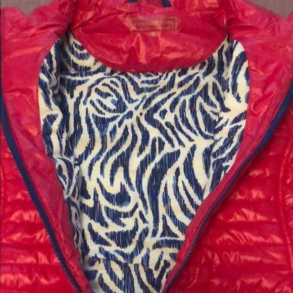 Vineyard Vines Puffer Vest - Picture 2 of 3